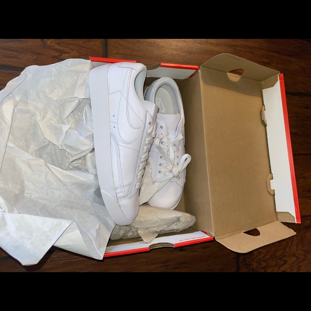Nike blazer low